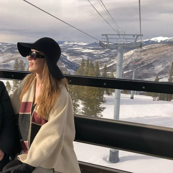 Sanctuary Poncho Top - Picture 4 of 9